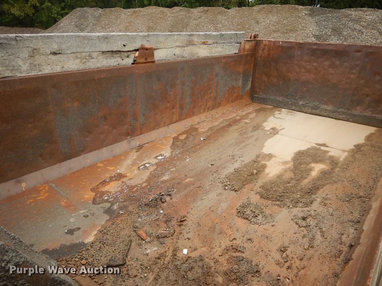 image for item DI7736 1997 Freightliner FLD  dump truck