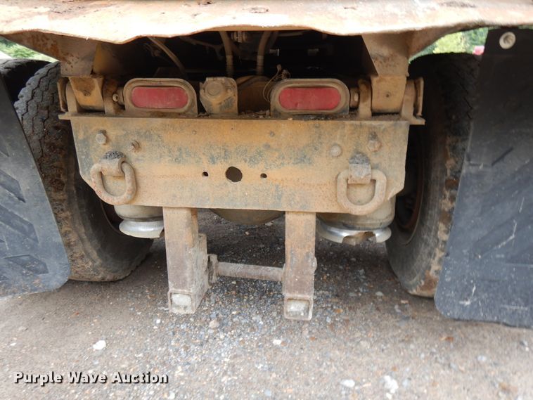 image for item DI7736 1997 Freightliner FLD  dump truck