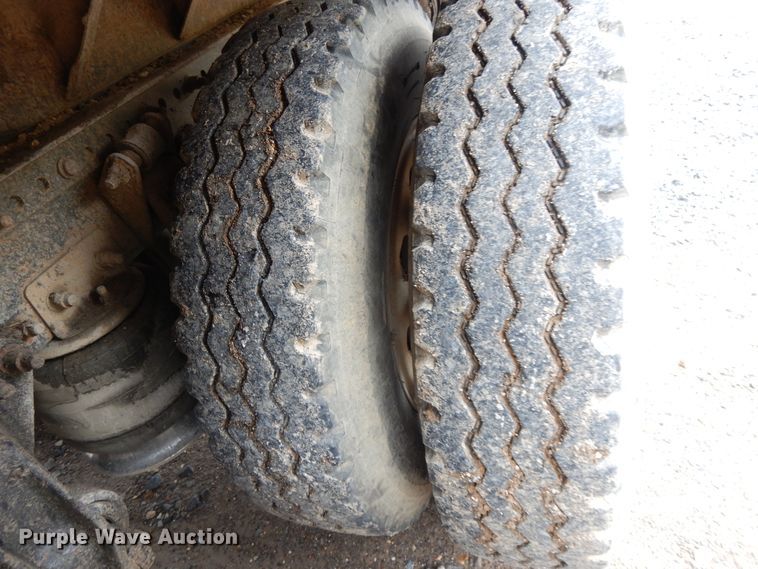 image for item DI7736 1997 Freightliner FLD  dump truck