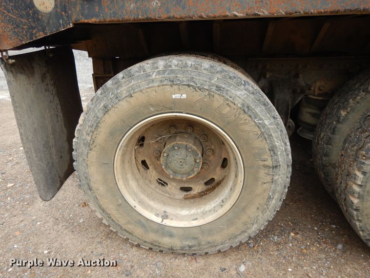 image for item DI7736 1997 Freightliner FLD  dump truck