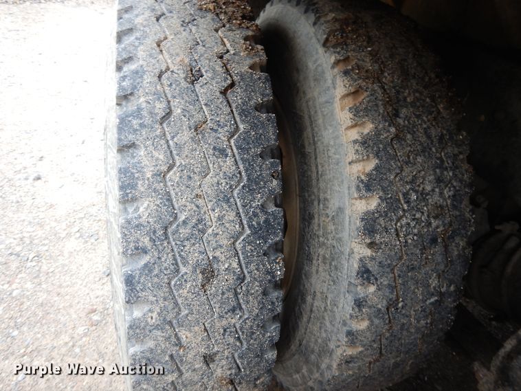 image for item DI7736 1997 Freightliner FLD  dump truck