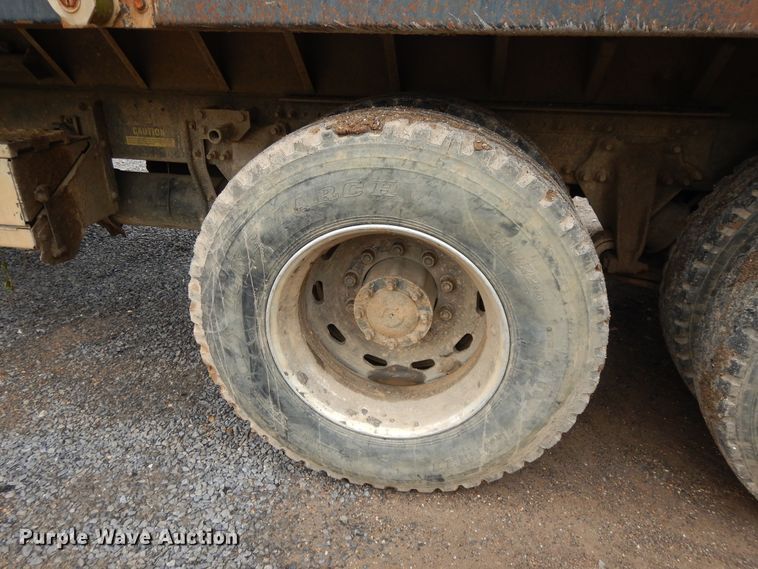 image for item DI7736 1997 Freightliner FLD  dump truck