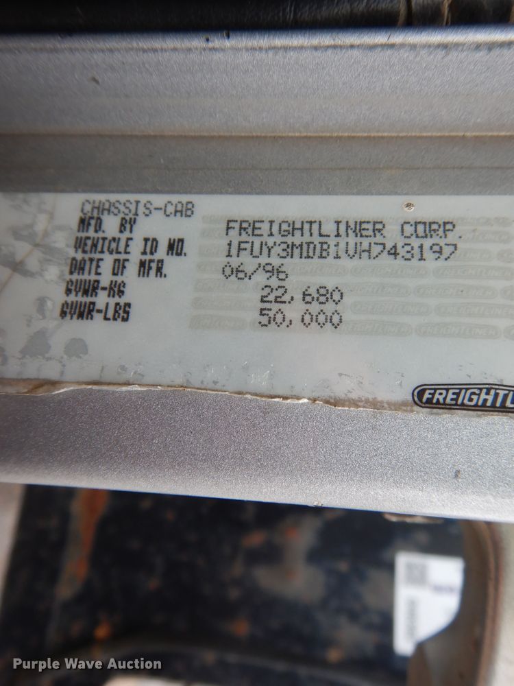 image for item DI7736 1997 Freightliner FLD  dump truck