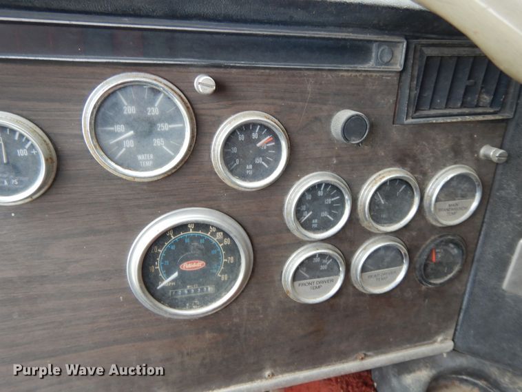 image for item DI7739 1985 Peterbilt 362  semi truck