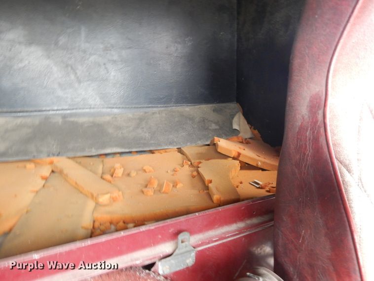 image for item DI7739 1985 Peterbilt 362  semi truck