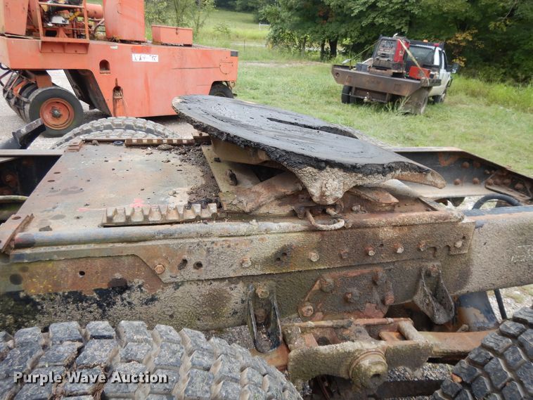 image for item DI7739 1985 Peterbilt 362  semi truck