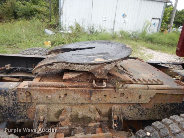 image for item DI7739 1985 Peterbilt 362  semi truck