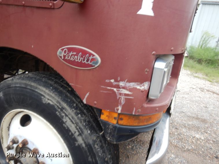 image for item DI7739 1985 Peterbilt 362  semi truck