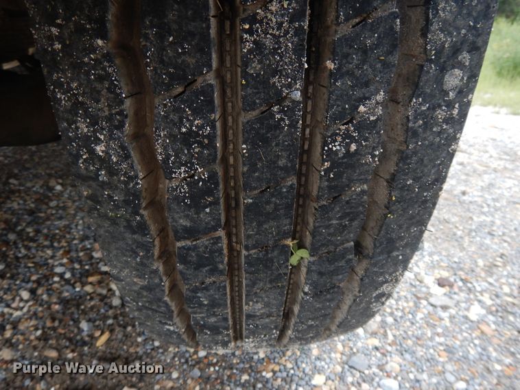 image for item DI7739 1985 Peterbilt 362  semi truck