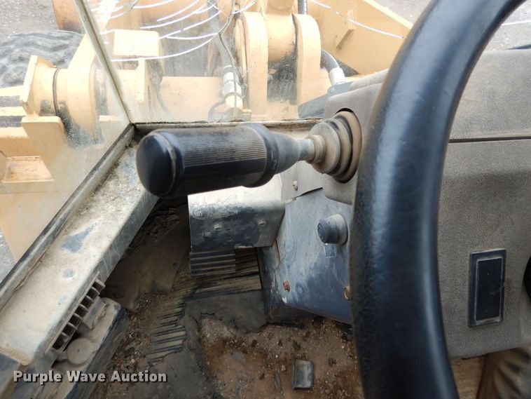 image for item DI7740 1998 Case 621B  wheel loader