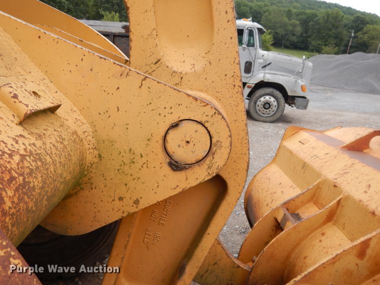 image for item DI7740 1998 Case 621B  wheel loader