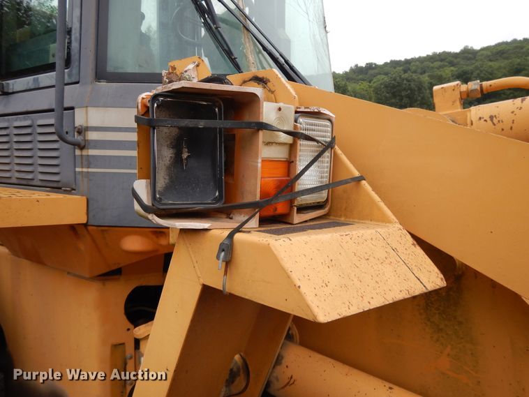 image for item DI7740 1998 Case 621B  wheel loader