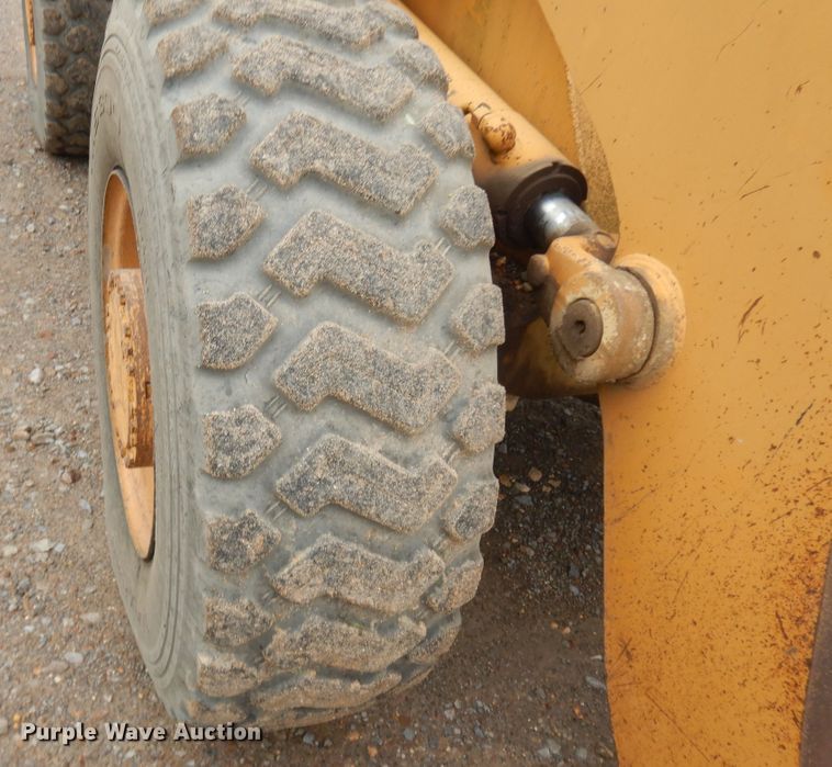 image for item DI7740 1998 Case 621B  wheel loader