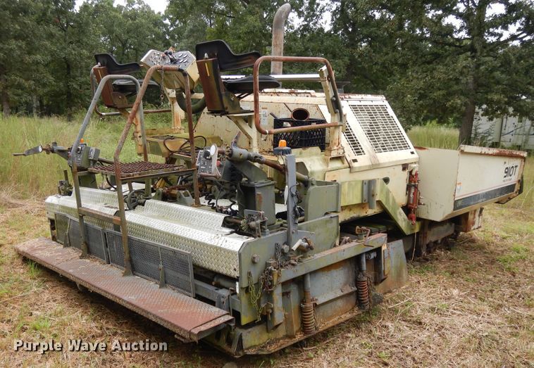 image for item DI7742 Ingersoll Rand 910T  paver