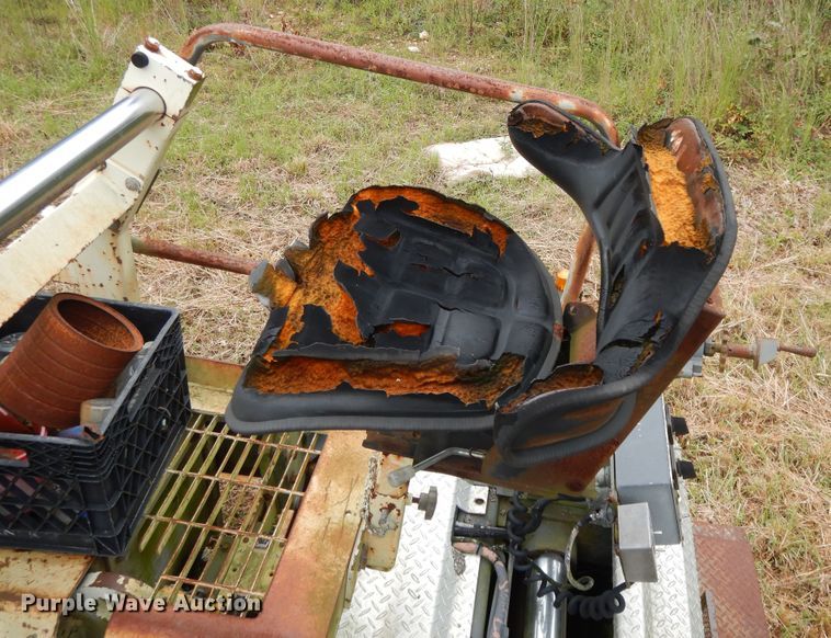 image for item DI7742 Ingersoll Rand 910T  paver