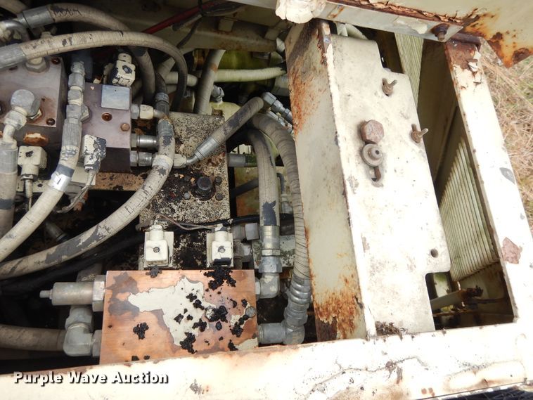 image for item DI7742 Ingersoll Rand 910T  paver