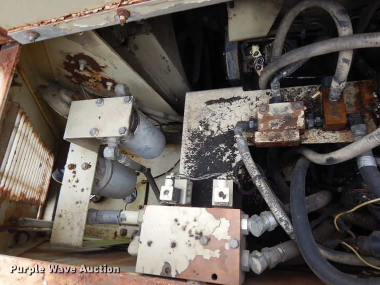 image for item DI7742 Ingersoll Rand 910T  paver