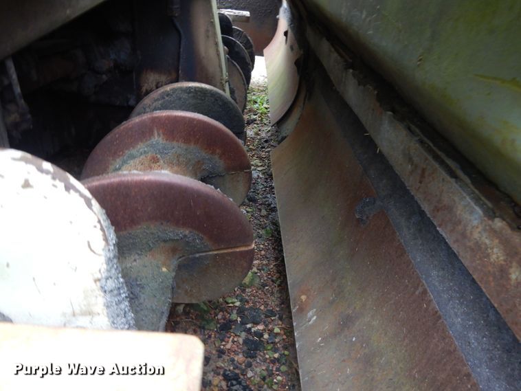 image for item DI7742 Ingersoll Rand 910T  paver