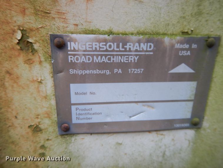 image for item DI7742 Ingersoll Rand 910T  paver