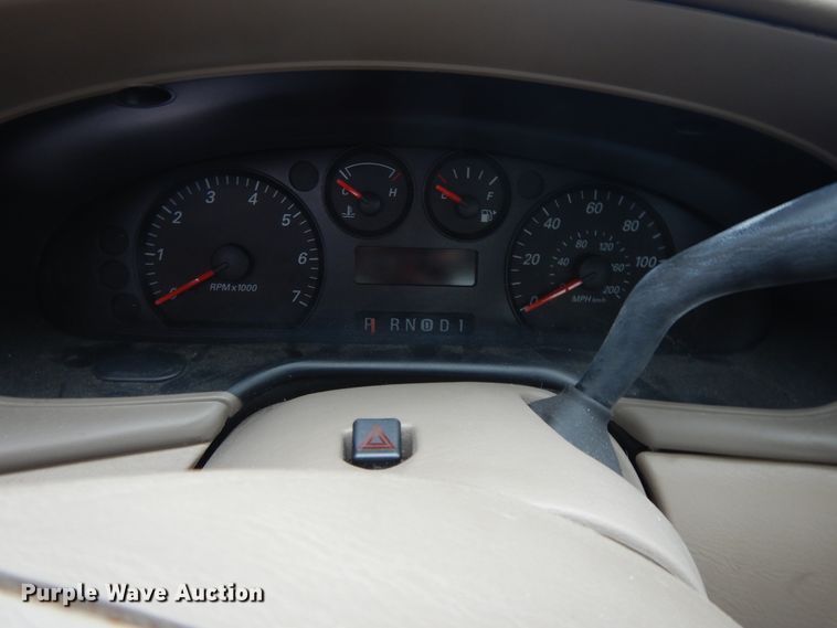 image for item DI7747 2004 Ford Taurus SES