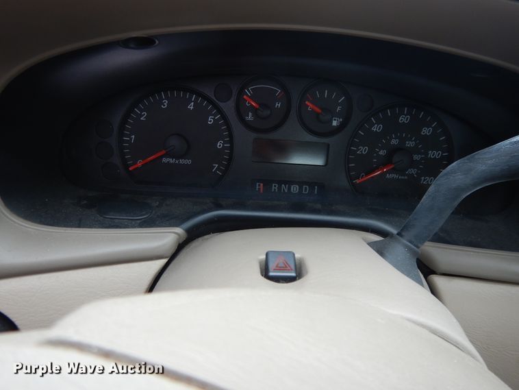 image for item DI7747 2004 Ford Taurus SES