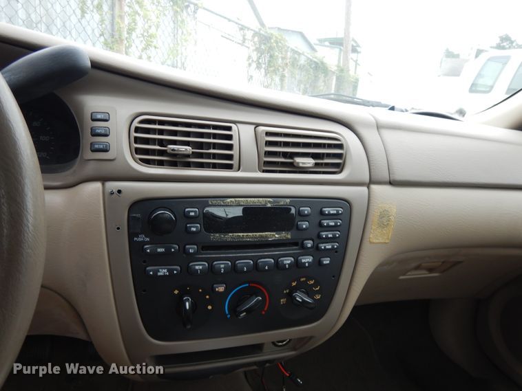 image for item DI7747 2004 Ford Taurus SES