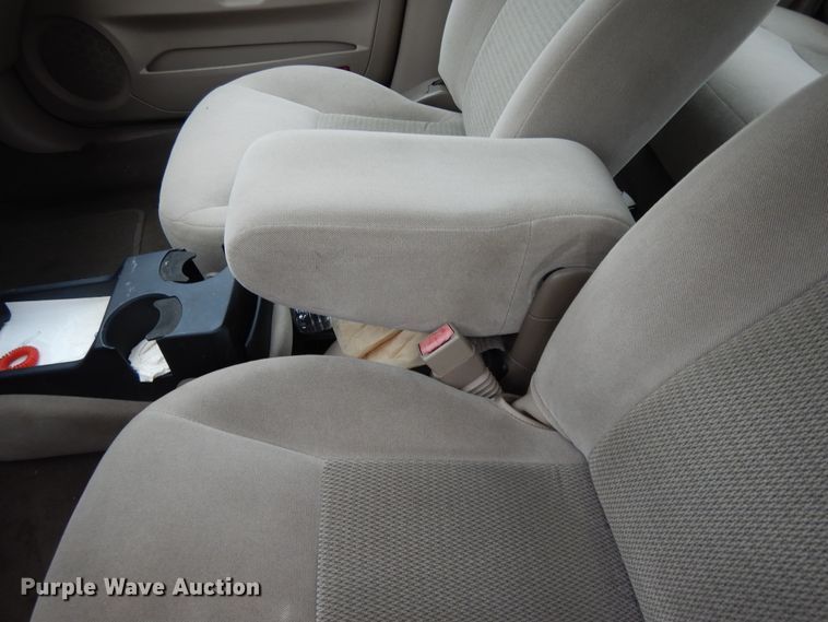 image for item DI7747 2004 Ford Taurus SES