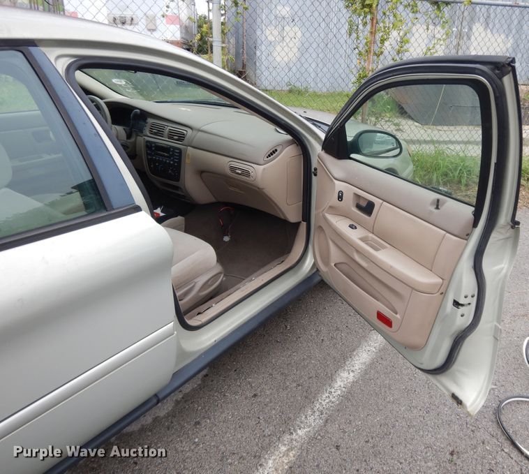 image for item DI7747 2004 Ford Taurus SES