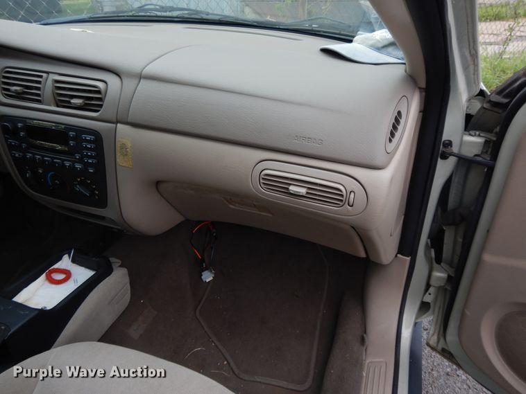 image for item DI7747 2004 Ford Taurus SES