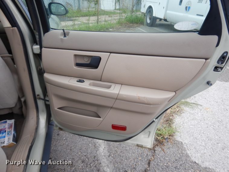 image for item DI7747 2004 Ford Taurus SES