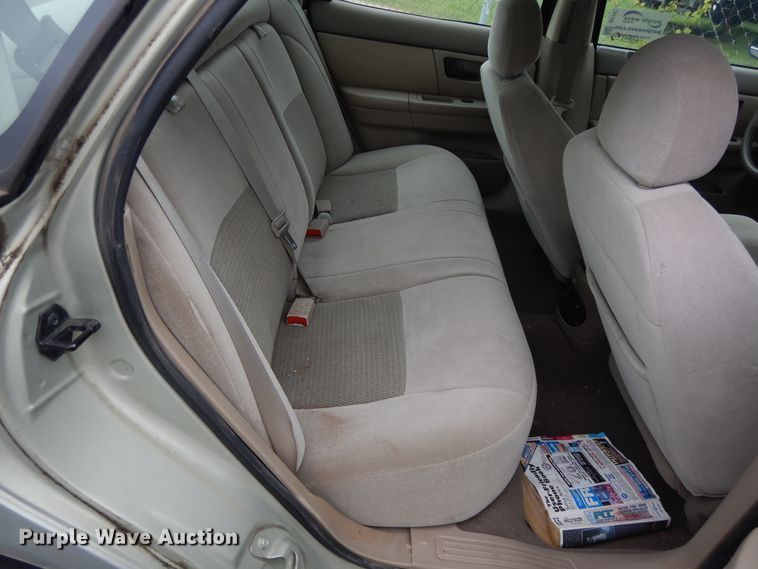 image for item DI7747 2004 Ford Taurus SES