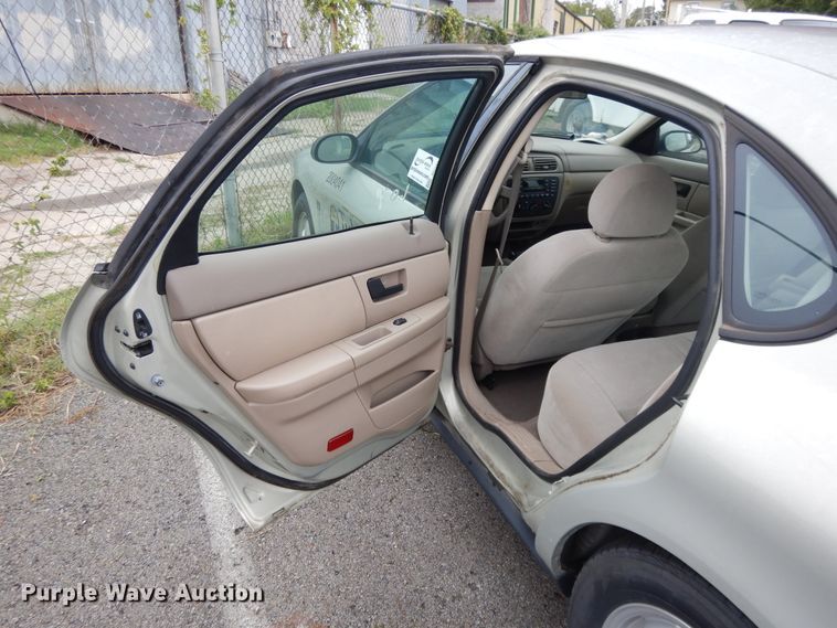 image for item DI7747 2004 Ford Taurus SES