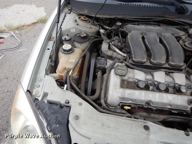 image for item DI7747 2004 Ford Taurus SES