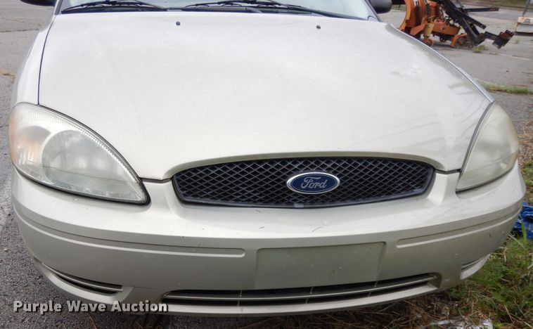 image for item DI7747 2004 Ford Taurus SES