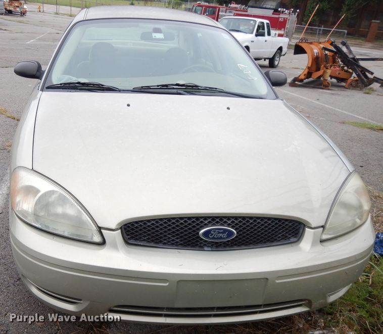 image for item DI7747 2004 Ford Taurus SES