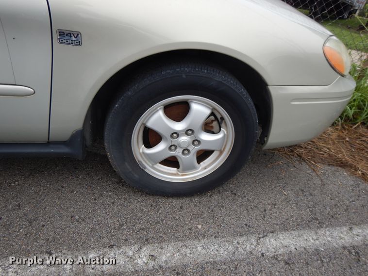 image for item DI7747 2004 Ford Taurus SES