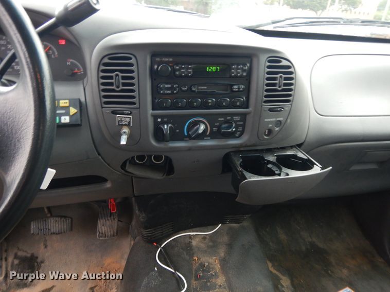 image for item DI7748 2003 Ford F150  SuperCab pickup truck