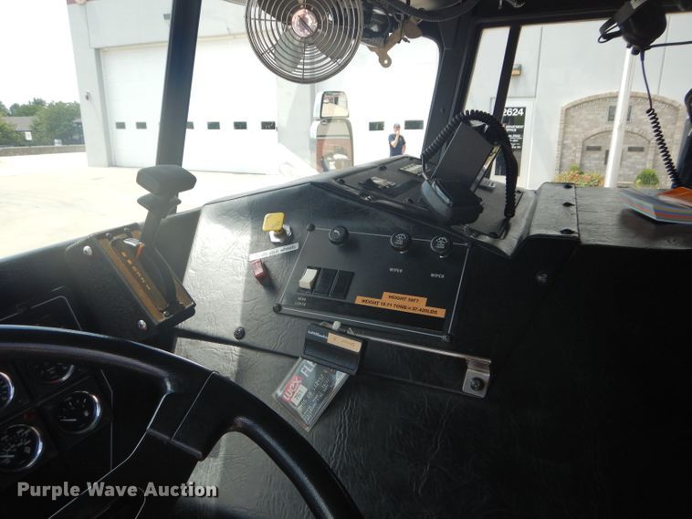 image for item DI8257 1992 Pierce Dash  pumper fire truck