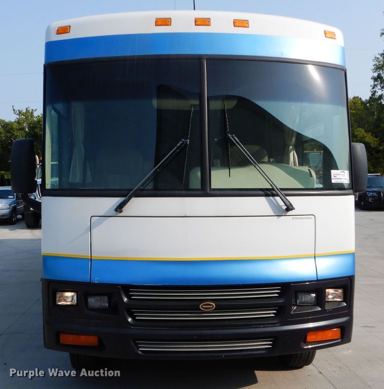 image for item DI8280 2002 Winnebago  mobile command center truck