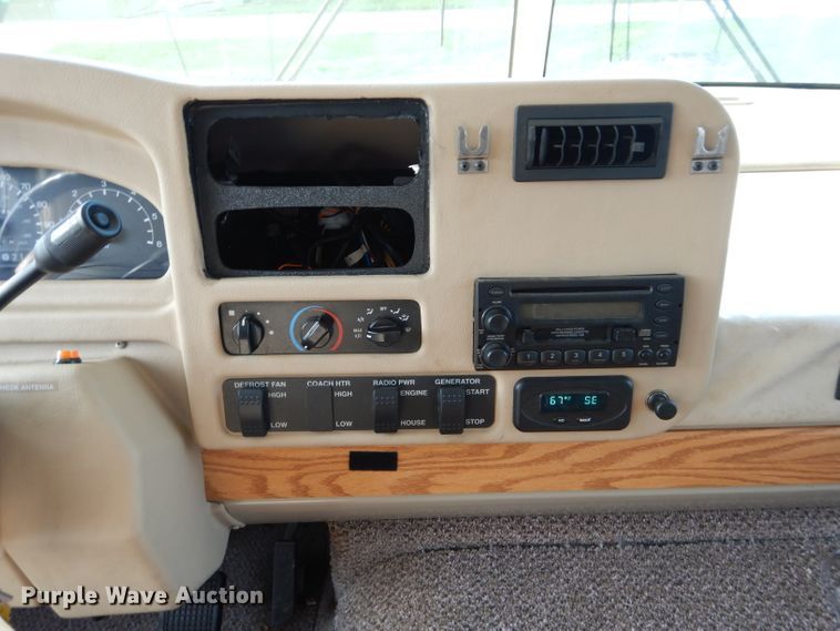 image for item DI8280 2002 Winnebago  mobile command center truck