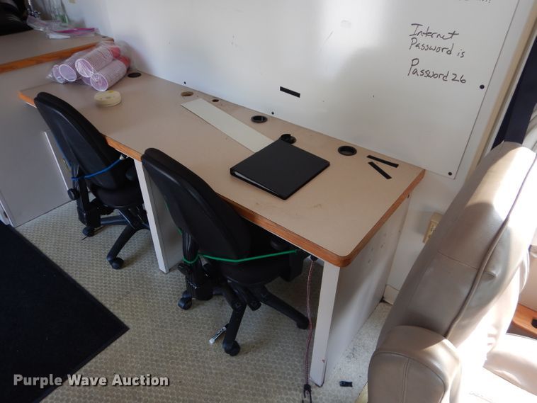 image for item DI8280 2002 Winnebago  mobile command center truck