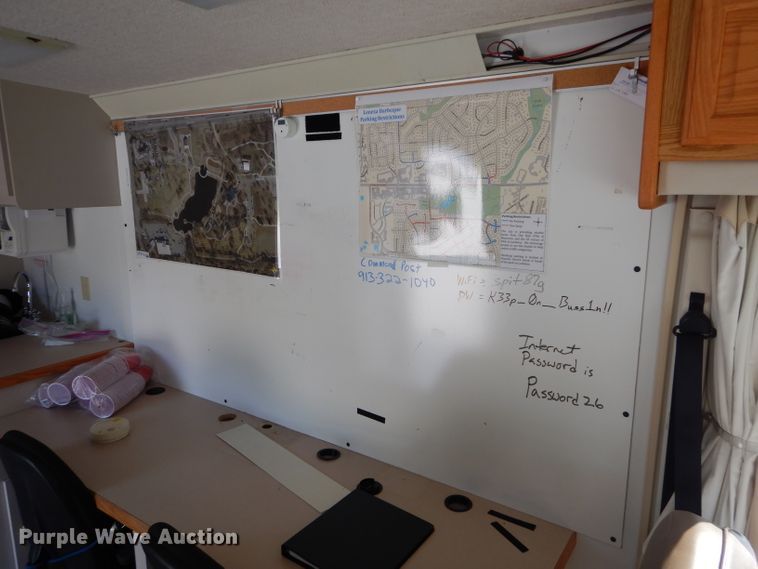 image for item DI8280 2002 Winnebago  mobile command center truck