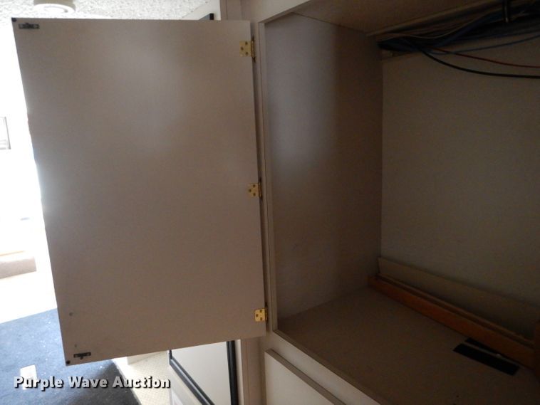 image for item DI8280 2002 Winnebago  mobile command center truck