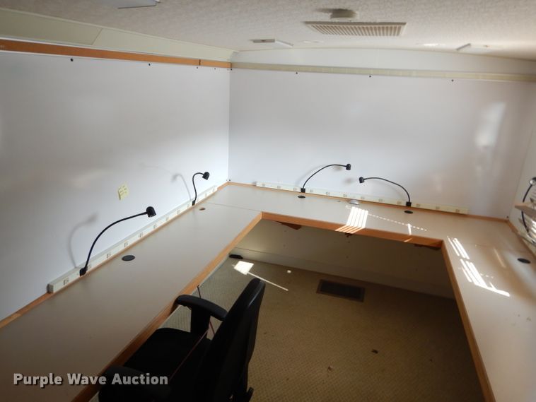 image for item DI8280 2002 Winnebago  mobile command center truck