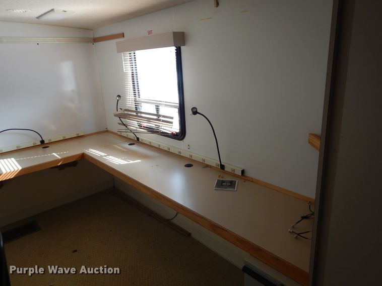 image for item DI8280 2002 Winnebago  mobile command center truck