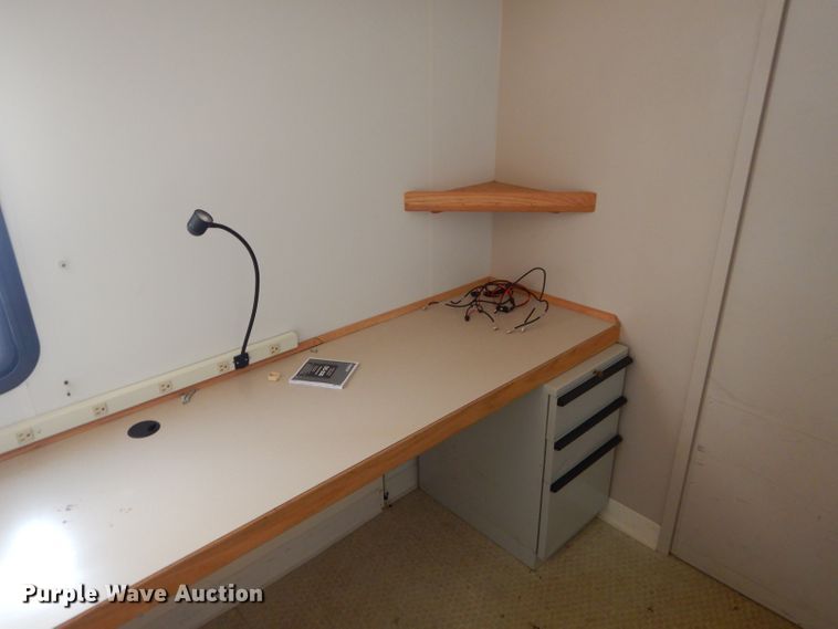 image for item DI8280 2002 Winnebago  mobile command center truck