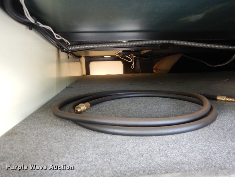 image for item DI8280 2002 Winnebago  mobile command center truck