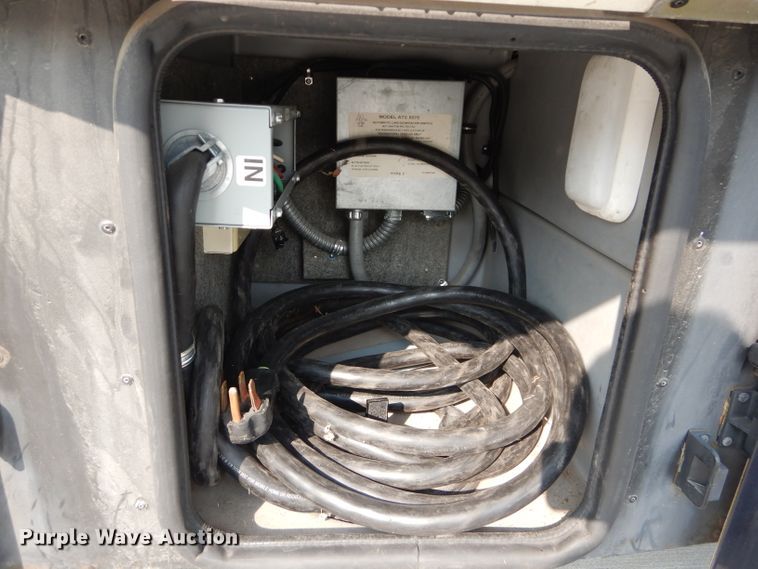 image for item DI8280 2002 Winnebago  mobile command center truck