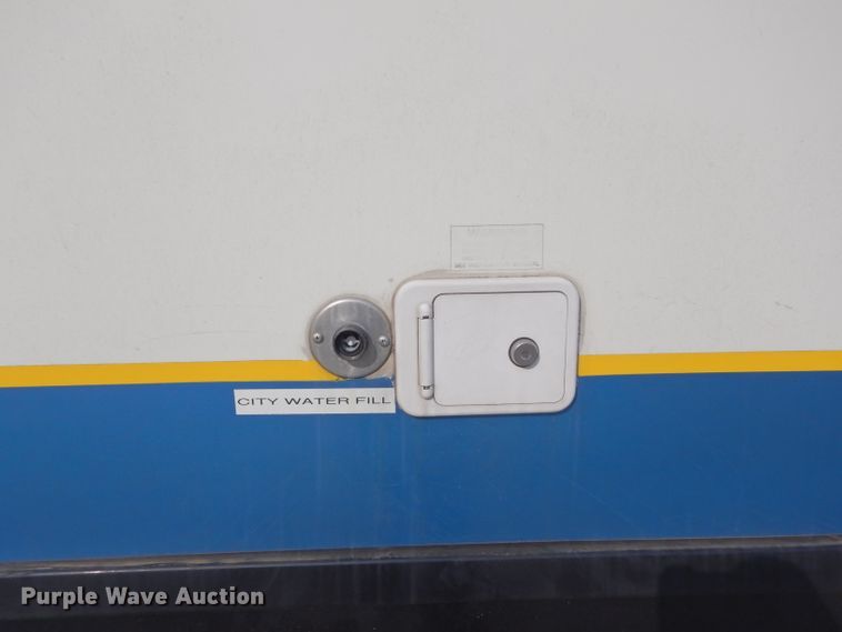 image for item DI8280 2002 Winnebago  mobile command center truck