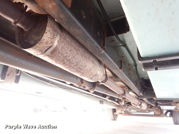 image for item DI8280 2002 Winnebago  mobile command center truck